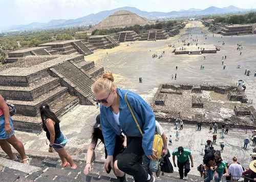 Reabren-Teotihuacan-tras-tiroteo-que-dejo-a-una-turista-canadiense-INAH-descarta-danos-en-la-Piramide-de-la-Luna