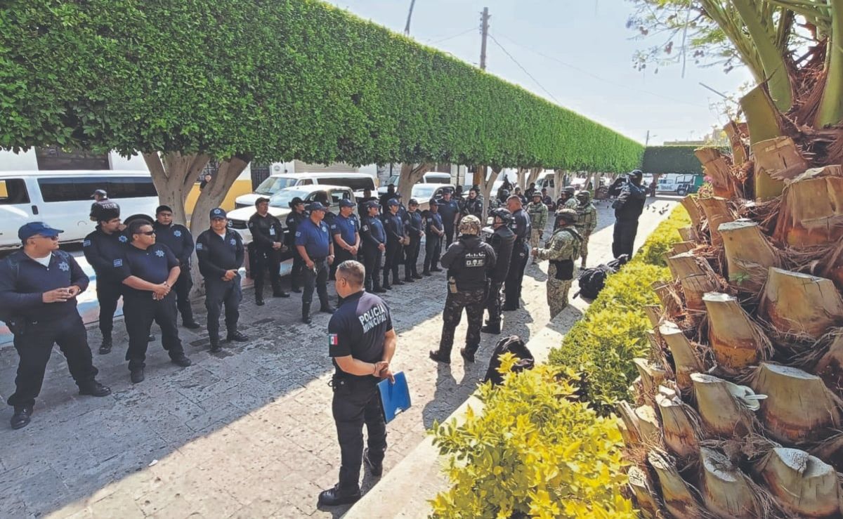 Detienen-a-mandos-y-a-policias-en-Hidalgo-investigan-vinculos-con-narcomenudeo-y-homicidio