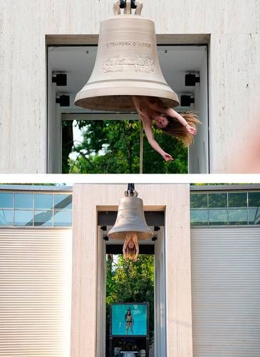Florentina-Holzinger-presenta-SEAWORLD-VENICE-y-una-performance-con-una-mujer‑campana-en-la-Bienal-de-Venecia