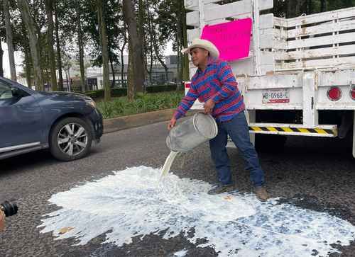 Lecheros-protestan-en-Xalapa-Trump-inicia-visita-de-Estado-a-China-explosion-en-Tecamac-tendria-vinculo-con-agencia-extranjera