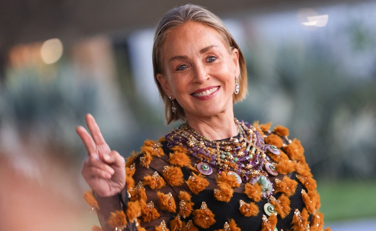 Sharon-Stone-posa-en-bikini-a-los-68-y-reflexiona-sobre-envejecer
