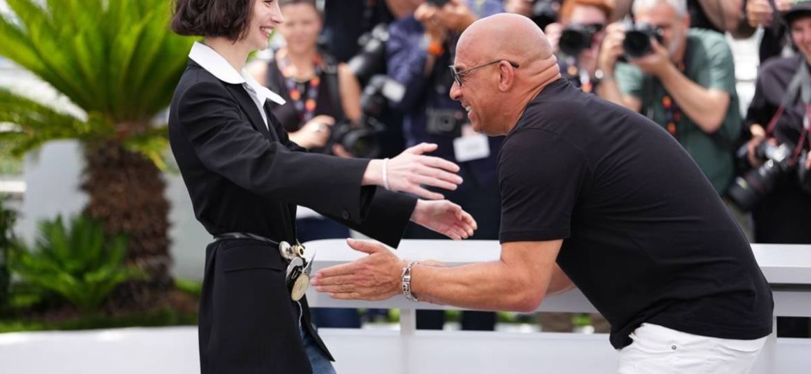 Vin-Diesel-abraza-a-la-hija-de-Paul-Walker-y-se-emociona-en-Cannes