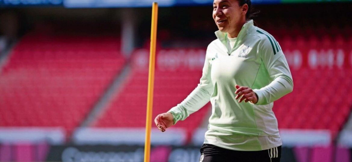 Charlyn-Corral-cuestiona-no-haber-sido-nominada-al-Balon-de-Oro-en-anos-anteriores