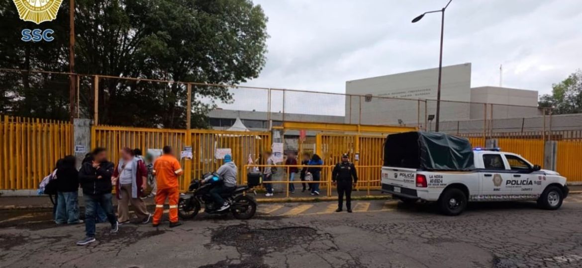 Encapuchados-ingresan-a-la-Prepa-1-de-la-UNAM-tras-rina-que-dejo-a-un-alumno-lesionado