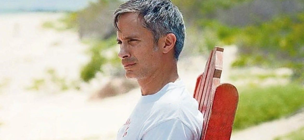 Gael-Garcia-Bernal-explora-la-identidad-y-el-poder-en-Hombre-al-agua
