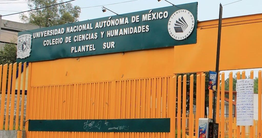 Suspenden-clases-presenciales-en-el-CCH-Sur-de-la-UNAM-tras-vandalizacion-de-torniquetes