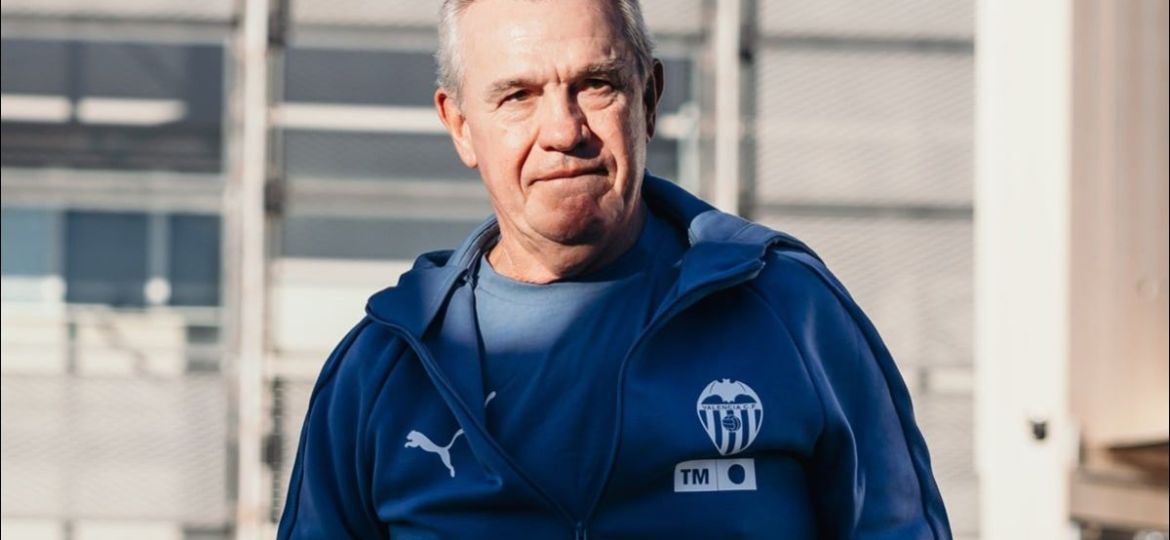 javier-aguirre-debuta-con-el-valencia-ante-el-racing-con-la-mision-de-evitar-el-descenso